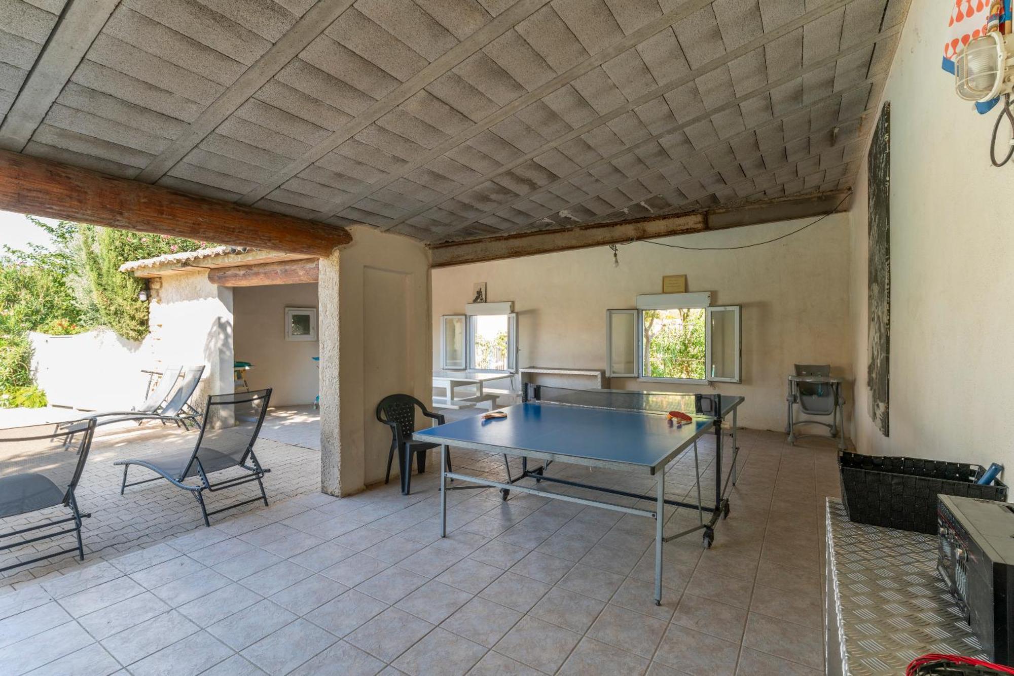 L'Ensemble Du Gite De Tante Berthe Camaret-sur-Aigues Exterior foto